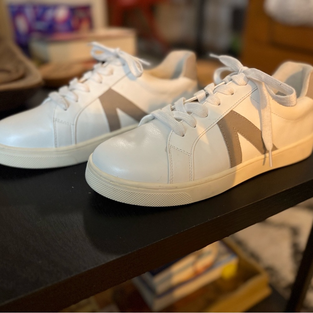 Size 10 MIA Women’s white Sneakers